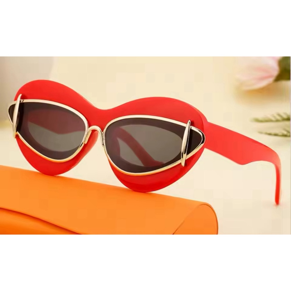 FASHION TRENDY CAT - EYE SUNGLASSES